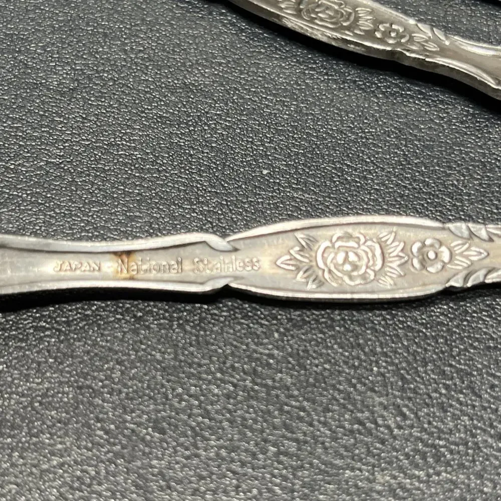 Vtg National Stainless Dinner Knives & Butter KnivesRose Flower Made In Japan. N